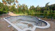 Le fond de fouille d'une piscine : une &eacute;tape du terrassement
