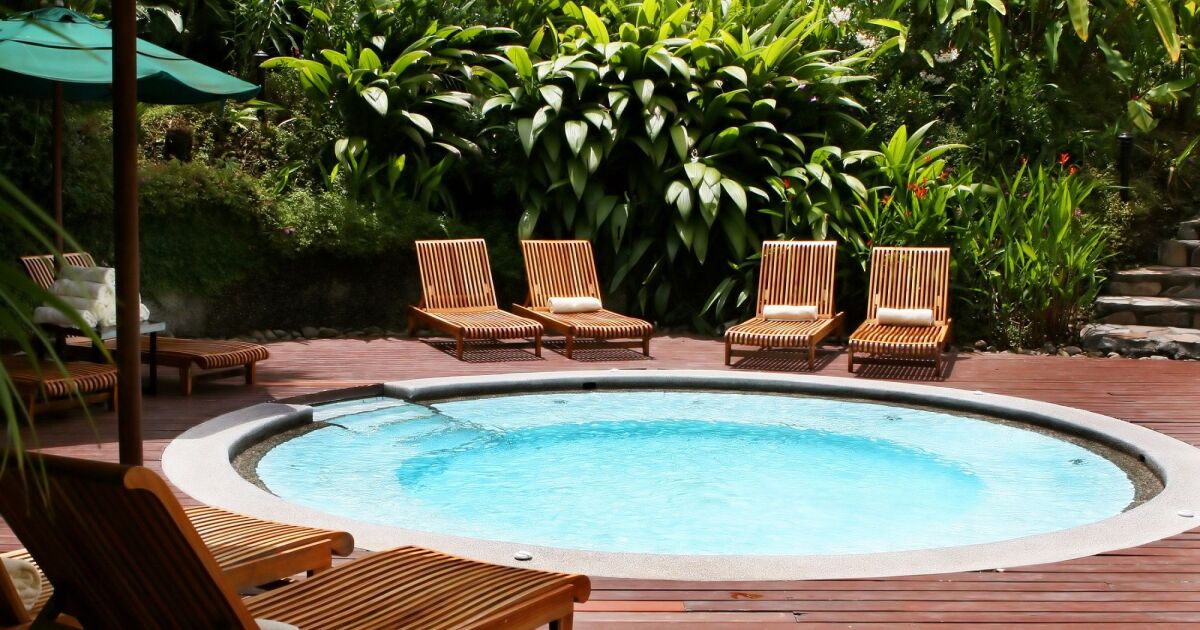 Habillage pour un spa rond