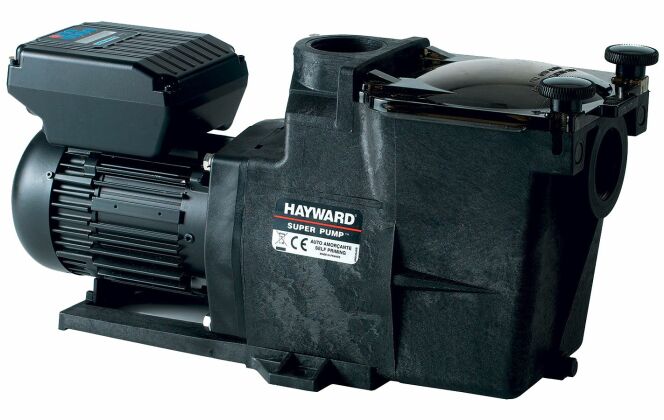 La pompe de filtration Super Pump VSTD est disponible en 2 puissances. © HAYWARD