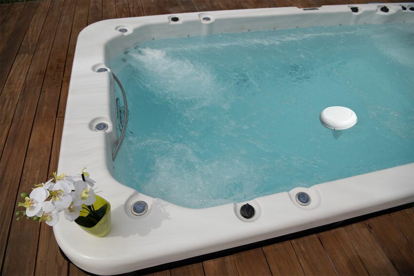 hth® EASYCLIC® SPA, diffuseur de brome flottant spécial spa
&nbsp;&nbsp;