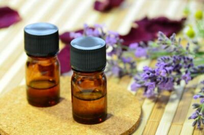Les 5 huiles essentielles à avoir chez soi pour commencer l’aromathérapie