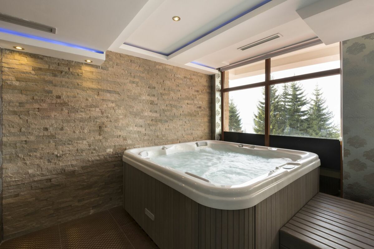 Comment installer un jacuzzi intérieur ? Spa intérieur facile à