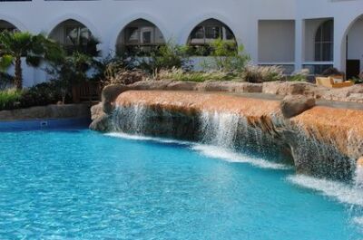 Cascade piscine - Promos Soldes Hiver 2024