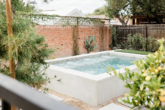Installez la piscine dans un endroit ensoleillé de votre jardin
