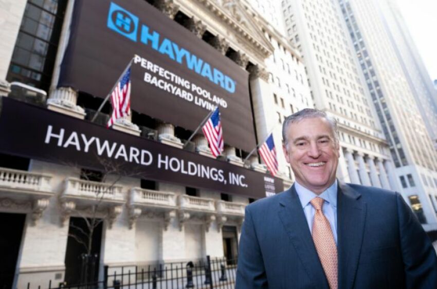 Kevin Holleran, Président d'Hayward, devant le NYSE&nbsp;&nbsp;