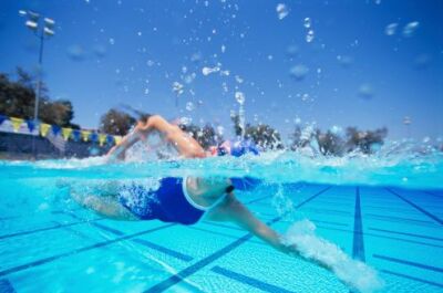 L’alimentation du nageur au quotidien : les erreurs à éviter