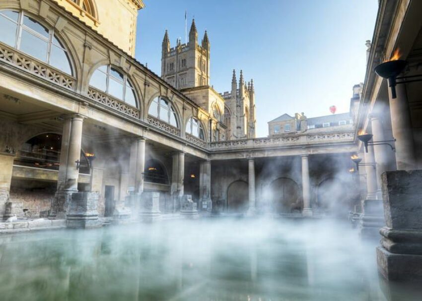 L'eau thermale de bath, naturellement chaude. &nbsp;&nbsp;