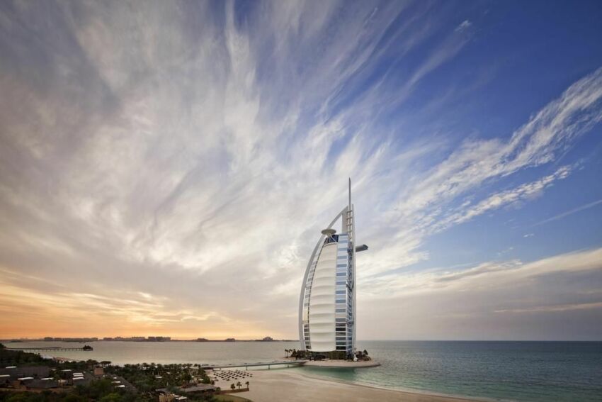 L'hôtel Burj-al-Arab, en plein coeur du Golfe Persique&nbsp;&nbsp;