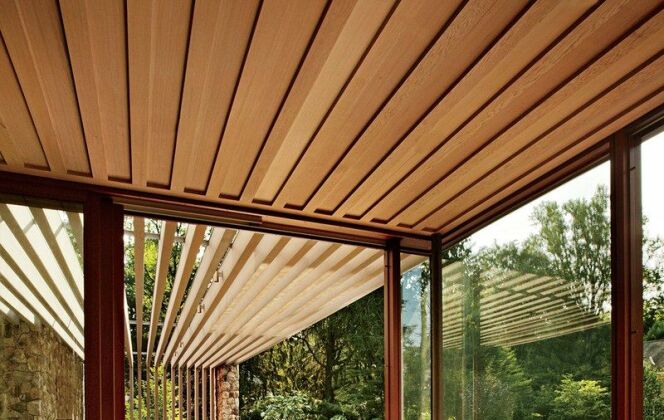 L'intérieur du Pool House : design et détente. © Architectural Digest