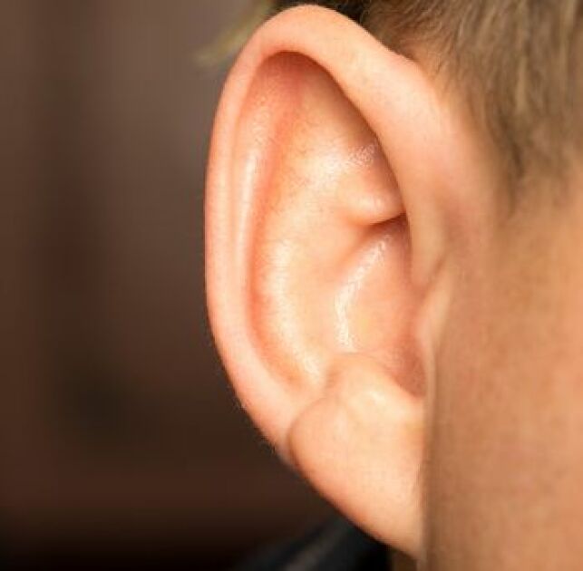L'oreille du nageur est une infection de l'oreille externe est soignée dès que les premiers symptômes apparaissent. 