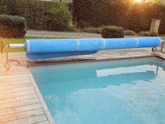 Bâche à bulles pour piscine : comment bien la choisir ?