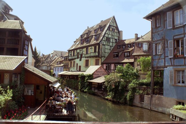 La célèbre Petite Venise de Colmar, lieu incontournable pour son charme typiquement alsacien.
