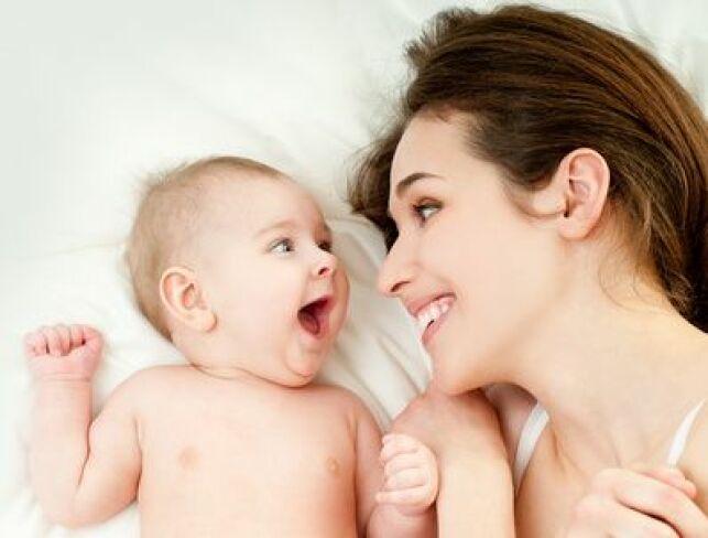 La cure de thalasso post-natale permet de grands moments de complicité entre maman et bébé.