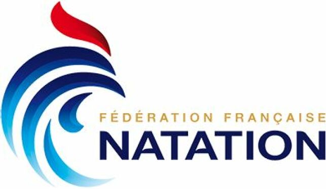 La Fédération Française de Natation gère toutes les compétitions officielles.