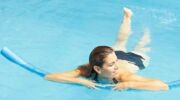 Sport après accouchement : optez pour la natation ! 