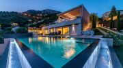 La piscine enterr&eacute;e &agrave; d&eacute;bordement