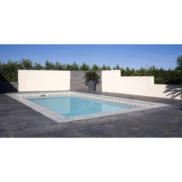 La Piscine Bermudes Coque à Fond Incliné Par Mediester