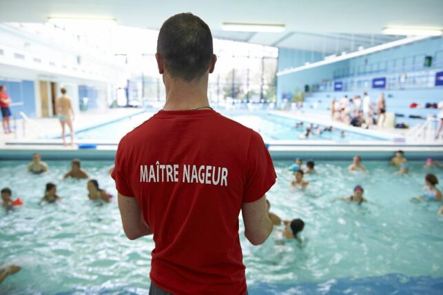 La piscine du Centre Sportif des Raguidelles à Suresnes