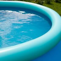 La piscine gonflable : le type de piscine le moins cher