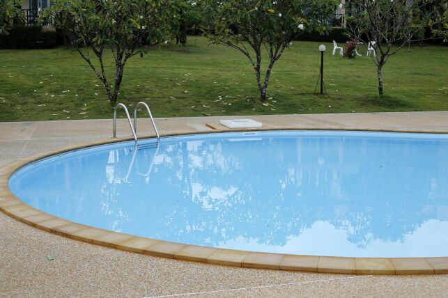 La piscine ovale