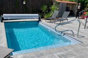 La piscine rectangulaire : une forme conçue pour toutes les utilisations