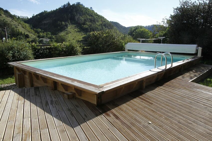 La piscine rectangulaire : une forme conçue pour toutes les utilisations 