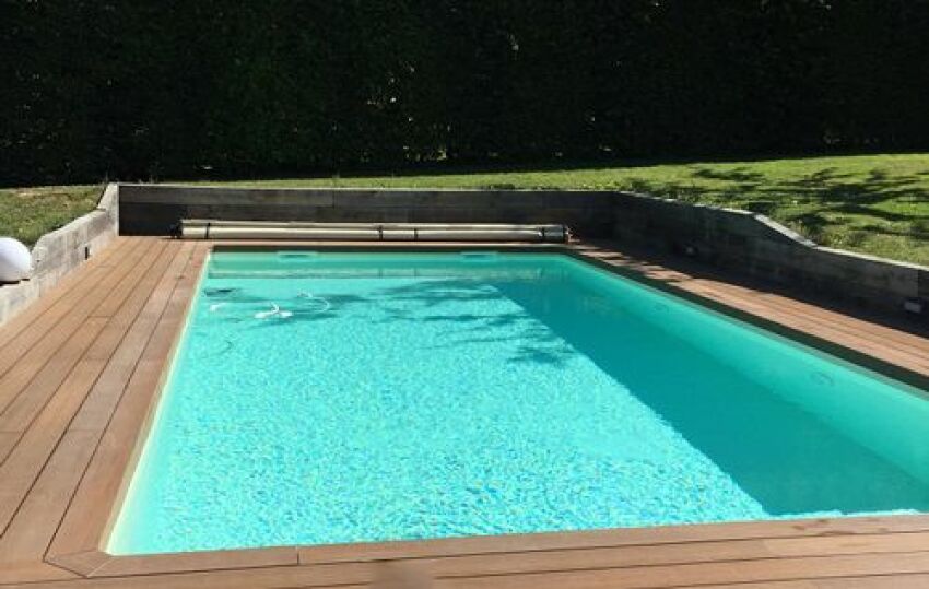 La piscine rectangulaire : une forme conçue pour toutes les utilisations 