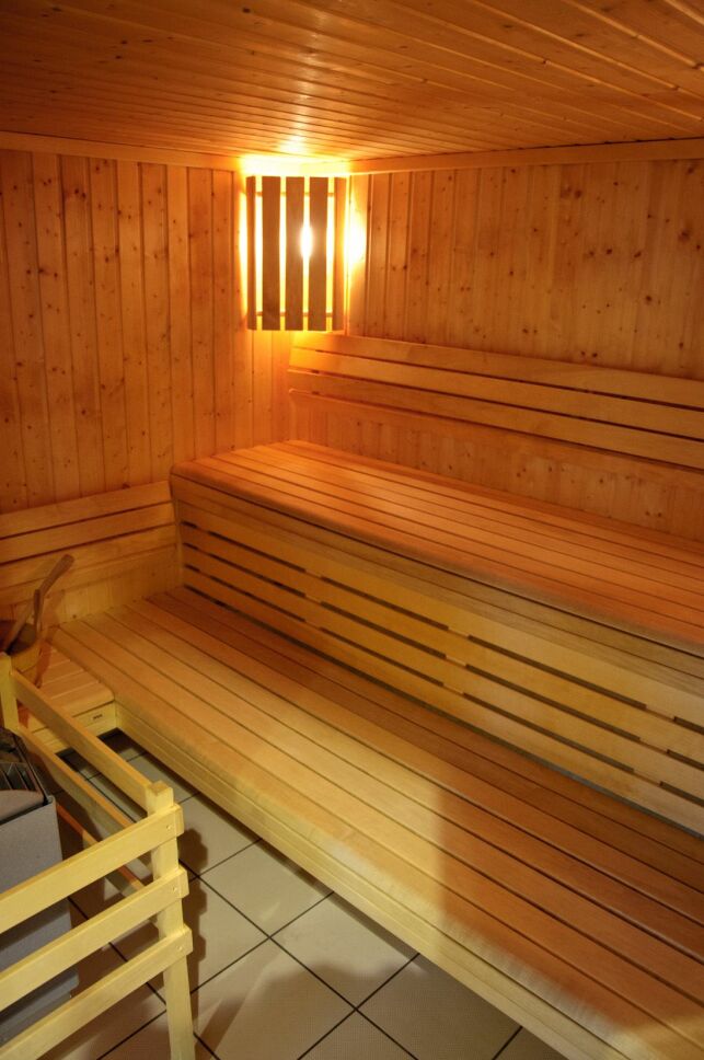 La sauna de la piscine à Egletons