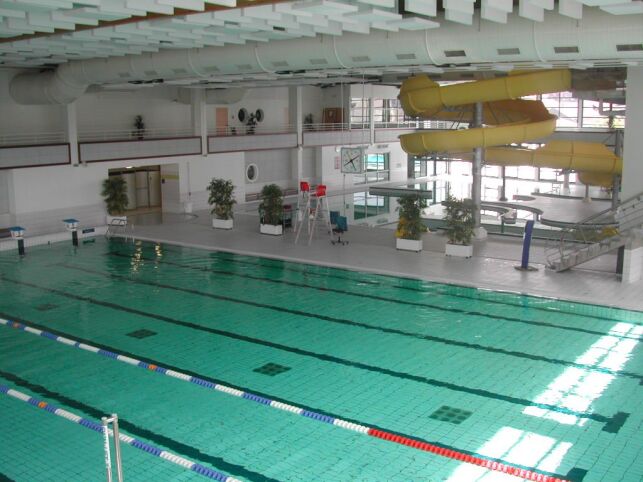 La piscine de Redon propose de nombreuses activités pour petits et grands. La piscine de Redon propose de nombreuses activités pour petits et grands.