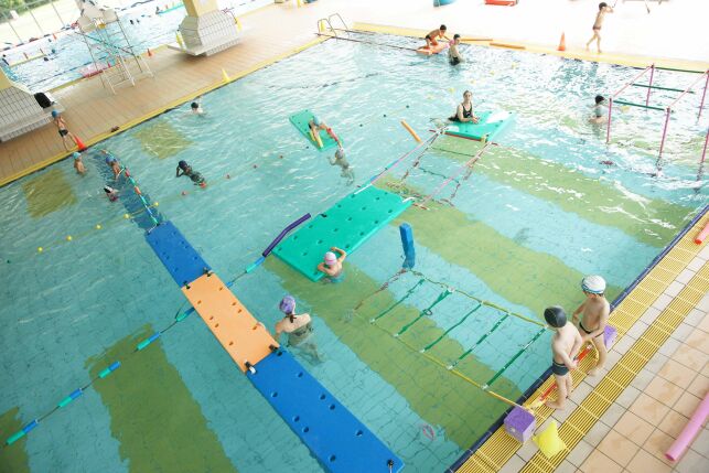 La piscine du parc Aquavert à Francheville propose des activités pour enfants et adultes.