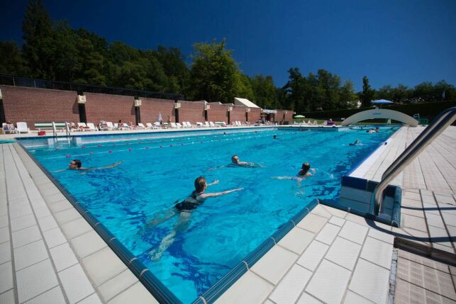 Le bassin olympique de la piscine à Bagnoles de l'Orne