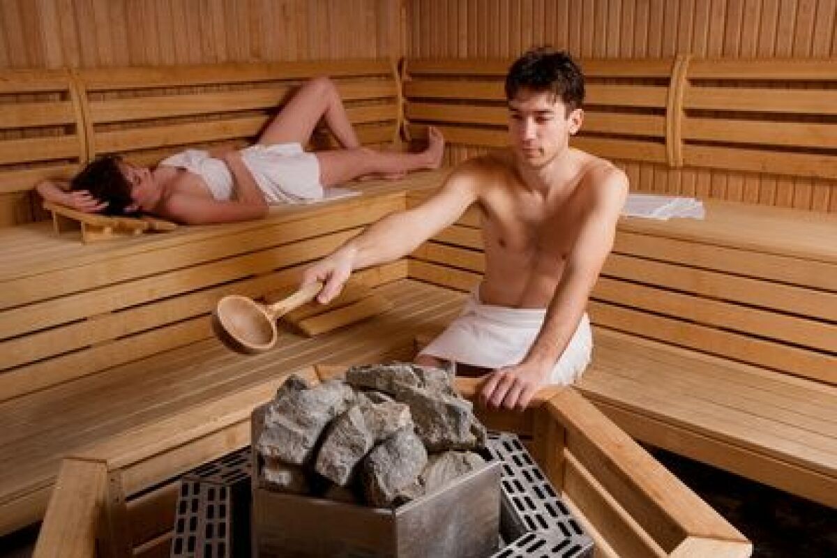 Le chauffage d'un sauna : vapeur, infrarouge, électrique