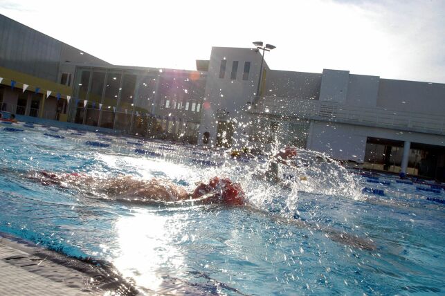 Le complexe aquatique de Hyères propose des entraînements au triathlon.