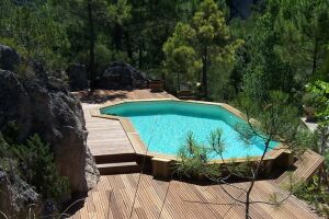 Le deck de piscine : une plage pour les piscines hors-sol