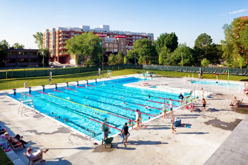 Le gouvernement français a annoncé la fin de l'obligation de réaliser une vidange annuelle des piscines collectives&nbsp;&nbsp;