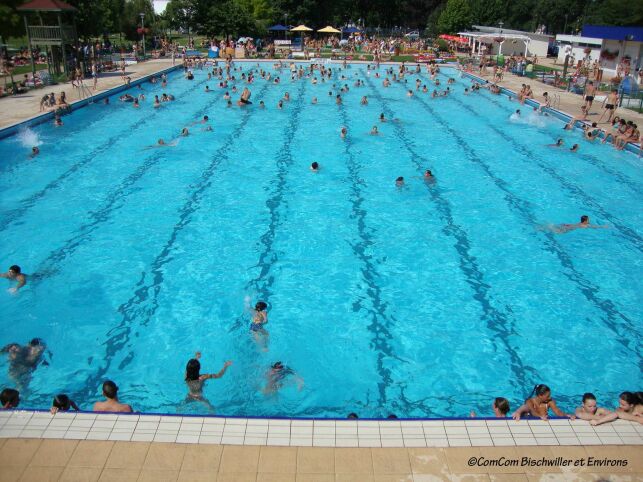 Le grand bassin de natation de la piscine de Bischwiller