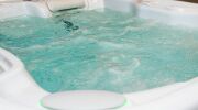 Un bain à remous chez-soi : comment bien le choisir&nbsp;?