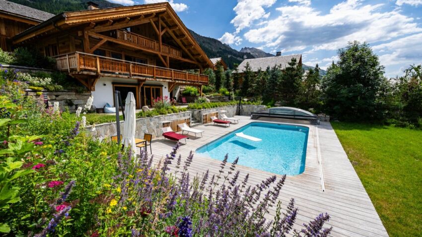 Le marché de la piscine dans les Hautes-Alpes (05)&nbsp;&nbsp;