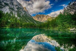 Grüner See : un lac éphémère à l’eau pure et couleur émeraude