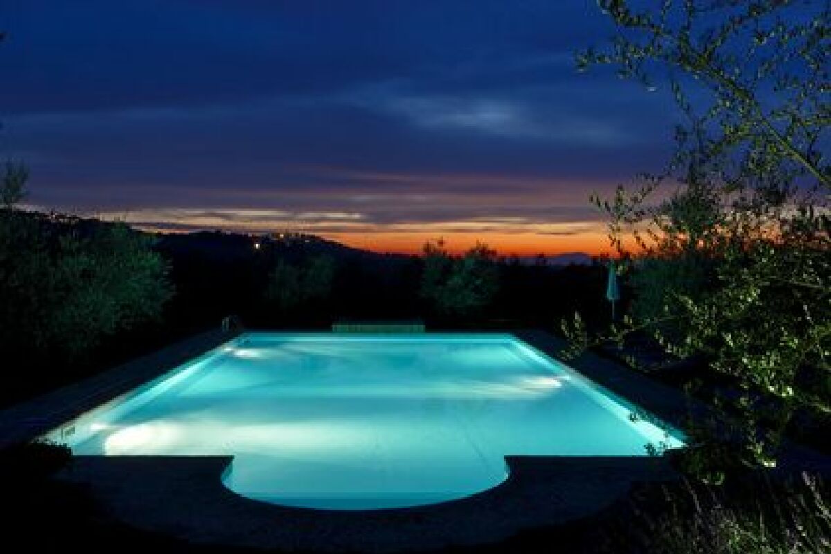 Eclairage piscine : pour illuminer votre bassin
