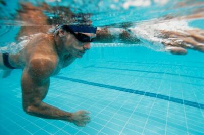 Le rétropédalage en natation