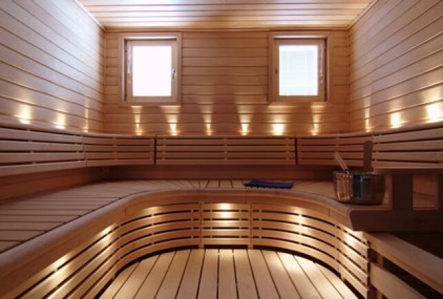 Le sol de votre sauna doit résister à l'humidité et être nettoyé régulièrement.