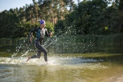 Le swimrun : un sport mêlant trail et natation