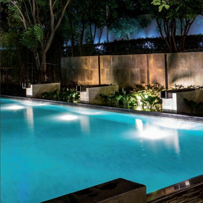 Embellissez votre piscine avec la Lampe Led PAR56 de Seamaid © Seamaid