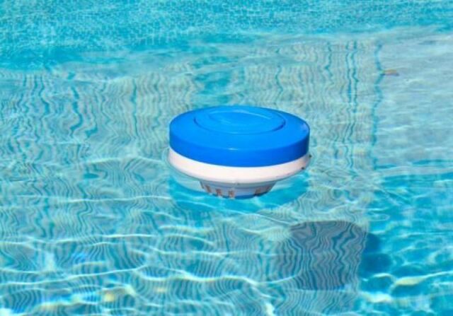 https://www.guide-piscine.fr/medias/image/les-diffuseurs-flottants-pour-spa-30502-640-0.jpg