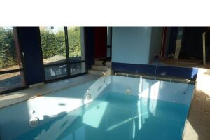 Bassin int&eacute;rieur en cour de remplissage