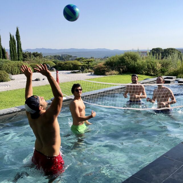 Les multiples usages de la piscine à fond mobile