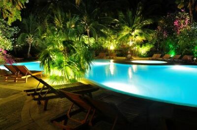 Les spots de terrasse pour piscine : décoratifs et sécuritaires