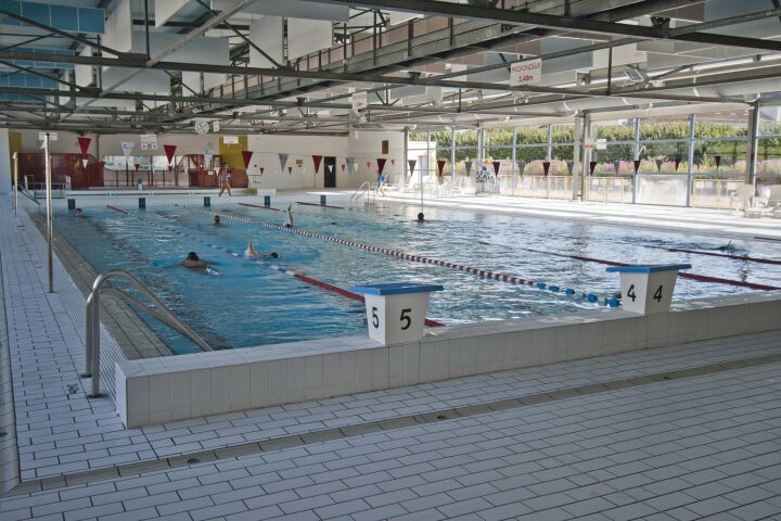 Les grands bassins de la piscine de Mont de Marsan Les grands bassins de la piscine de Mont de Marsan