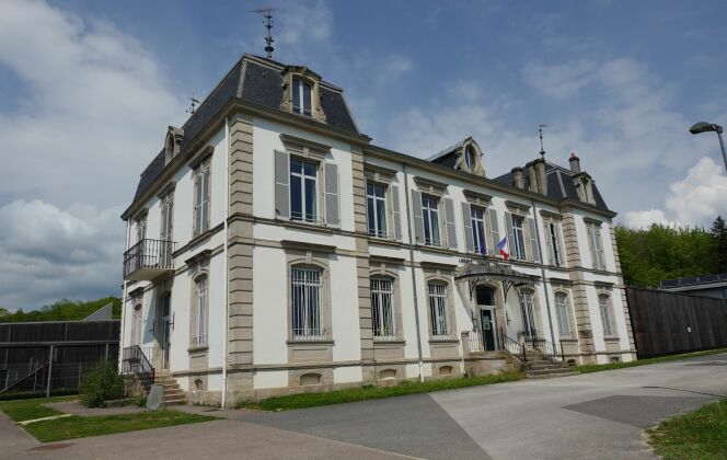 Le bâtiment administratif du Lycée Professionnel Le Chesnois  © Clémentine Voinchet